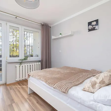 Apartment Klimatyczny Z Parkingiem By Renters *